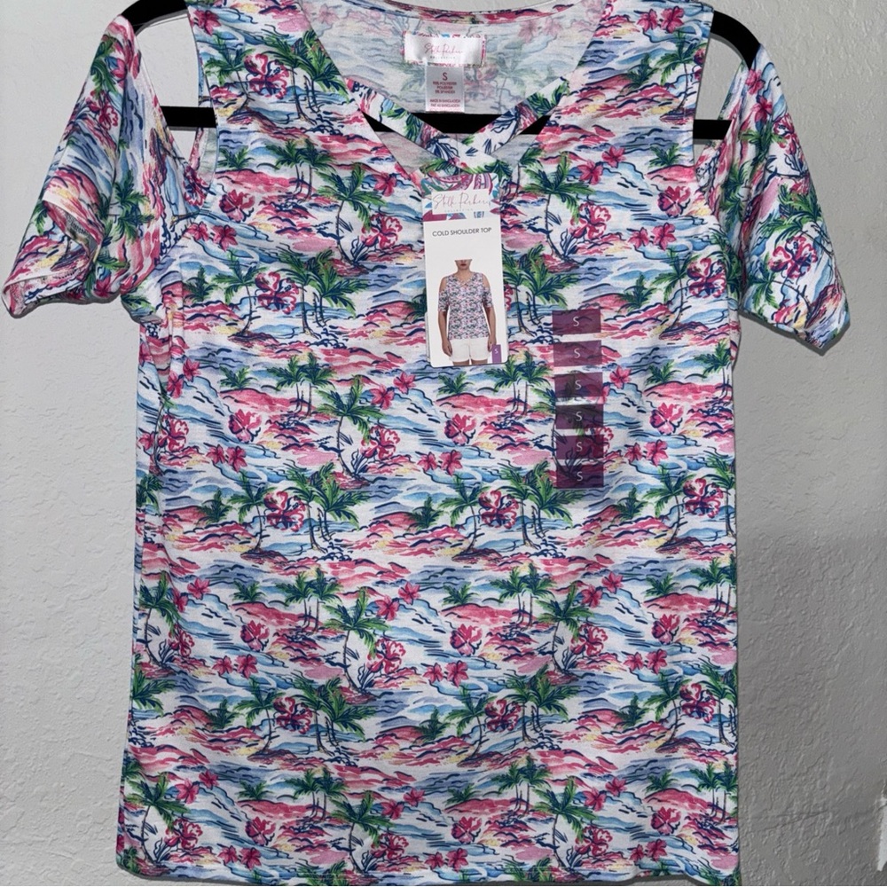 🌴Stella Parker Women’s Cold Shoulder Top Size Small